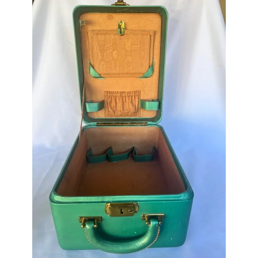 Nelialee N.Y.C vintage discontinued